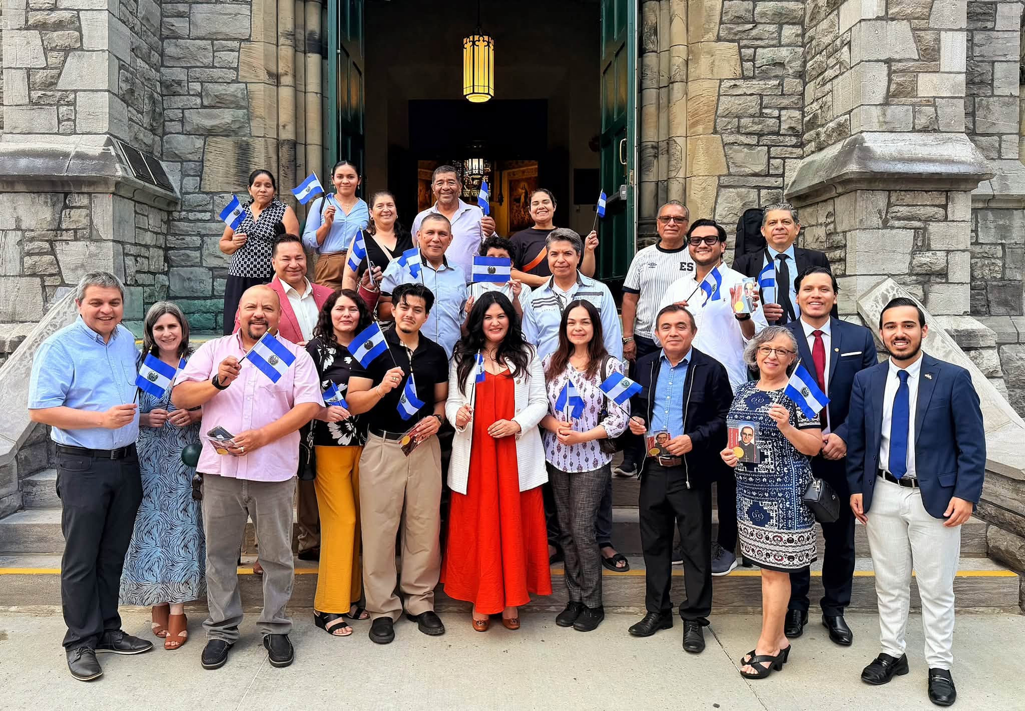 La Basílica de San Patricio en Canadá alberga una reliquia de San Óscar Romero