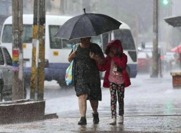 Se mantiene aviso nacional por lluvias y se pide a la población no bajar la guardia