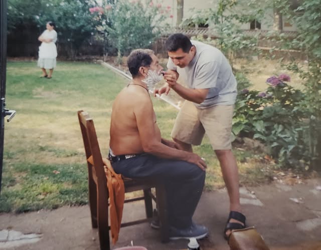 Monseñor Evelio Menjívar ¿barbero?
