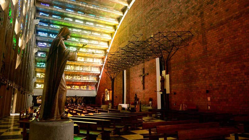 Rubén Martínez: El genio que convirtió la luz y el concreto en el alma de la iglesia El Rosario